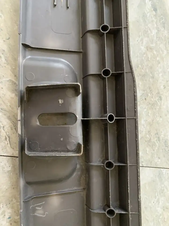 Subaru Outback (1998 - 2003) 95073AE000 Отделка порога багажника — фото 3