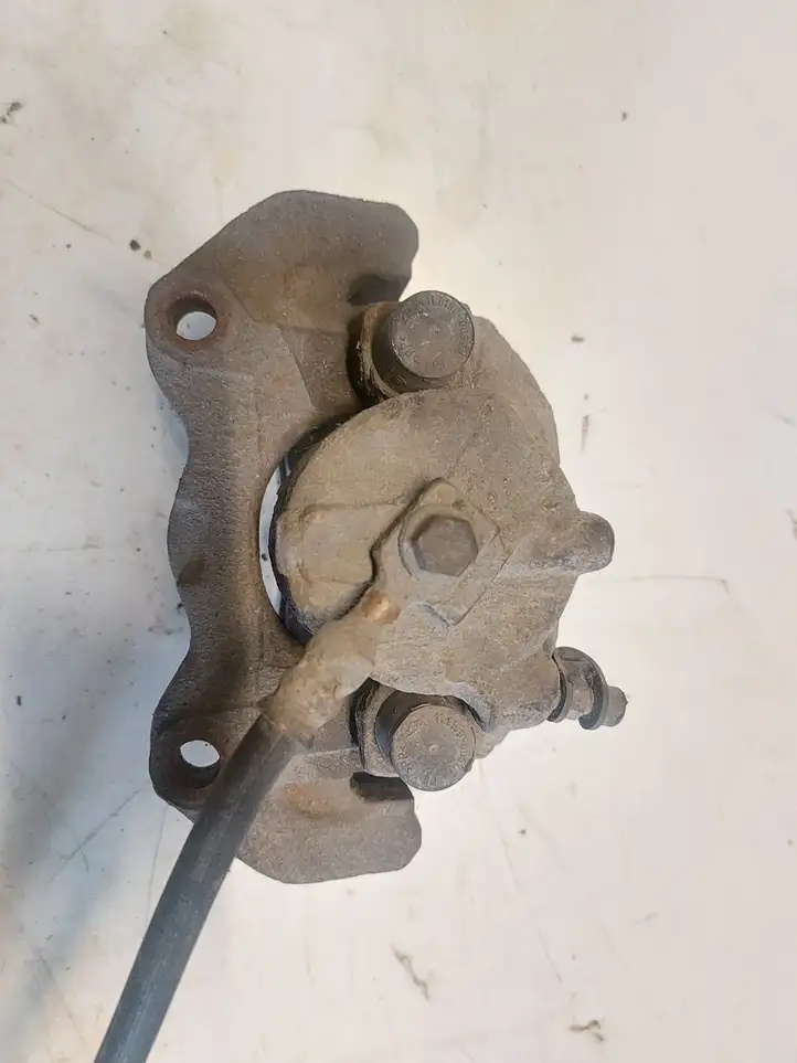 Opel Astra J (2009 - 2012) FN35725 Тормозной суппорт передний — фото 3