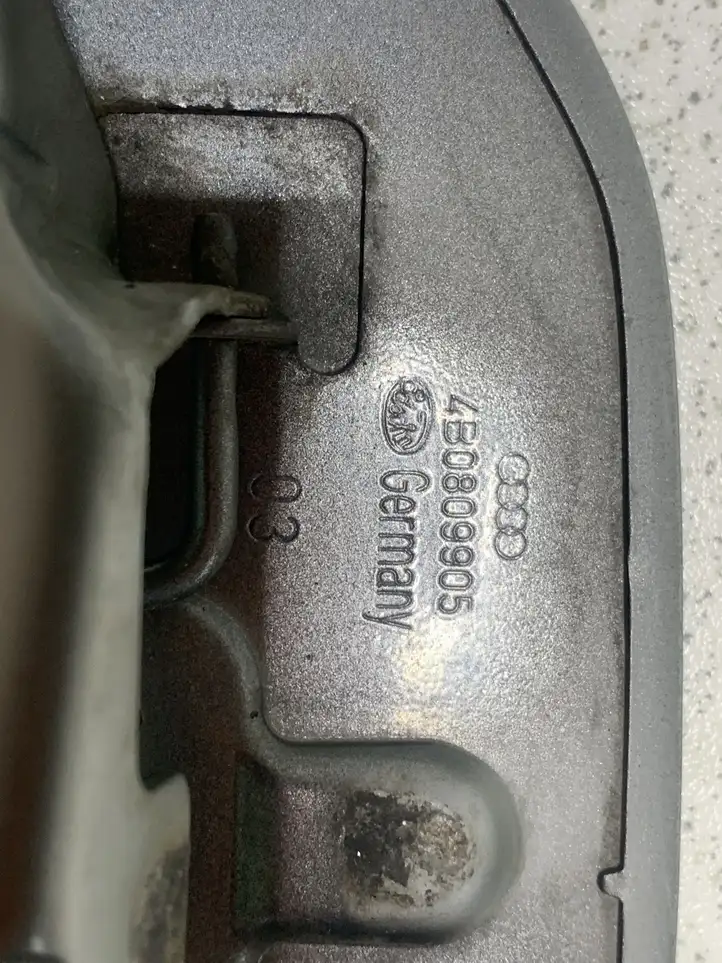 Audi A6 S6 C5 4B (1997 - 2001) 4B0809905 Крышка топливного бака — фото 3