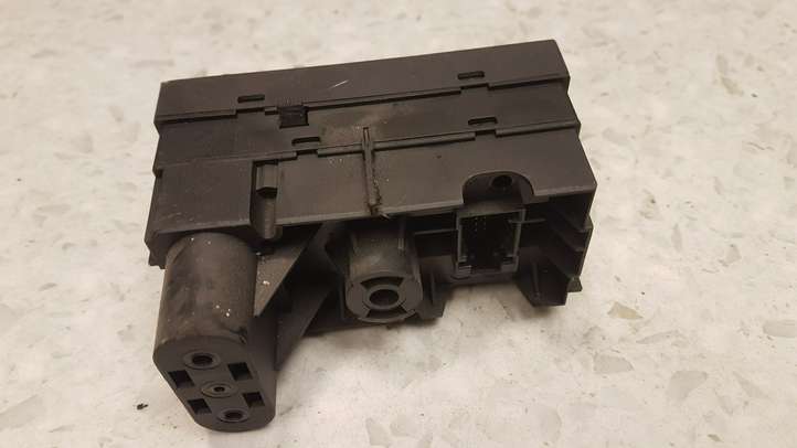 Opel Vectra (2002 - 2005)  9185881 Включатель фонарей