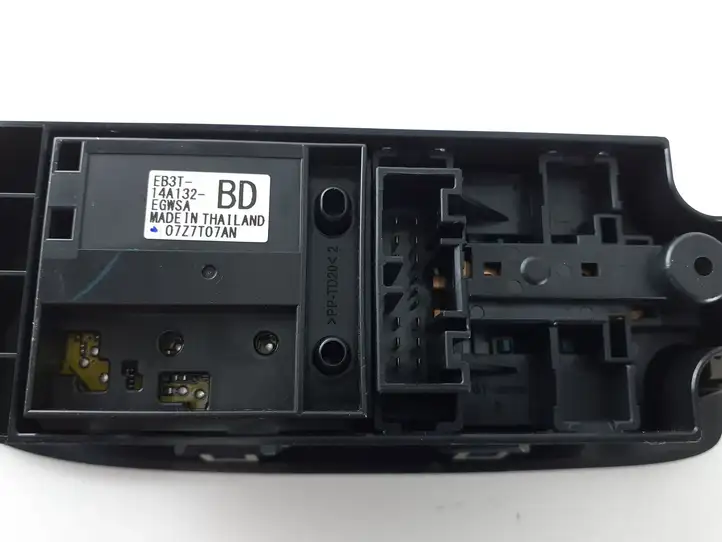 Ford Ranger (2015 - 2019) EB3T14A132BD Кнопка стеклоподъемников — фото 3