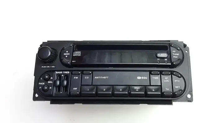 Jeep Cherokee (2001 - 2007) P05091650AB Магнитола / мультимедийная система — фото 1