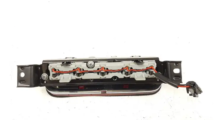 Kia Sorento (2006 - 2009) 927003E0 Дополнительный стоп фонарь — фото 2