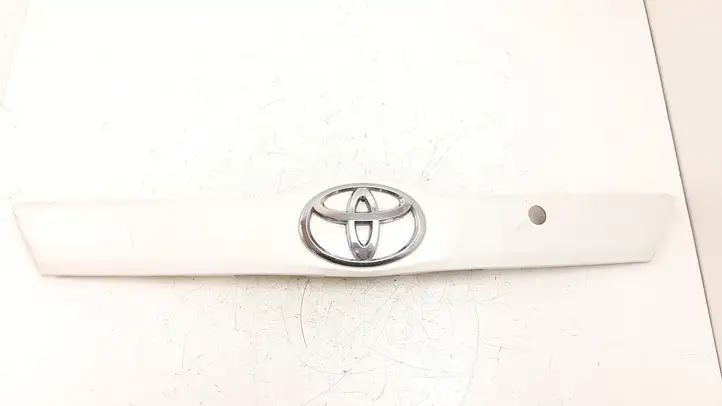 Toyota Verso (2009 - 2012) 7680152200 Подсветка номера — фото 1