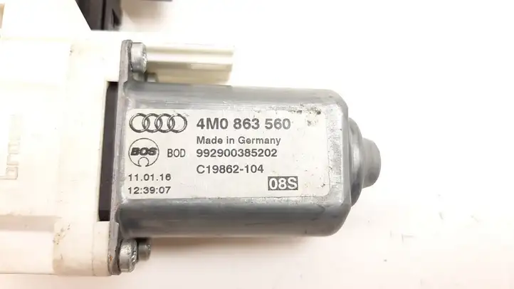 Audi Q7 4M (2015 - ) 4M0863560 Механизм шторки багажника — фото 4