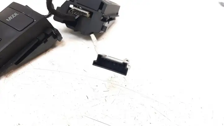 Audi A6 S6 C6 4F (2004 - 2008) 4F0951527 Кнопки на рулевом колесе — фото 3