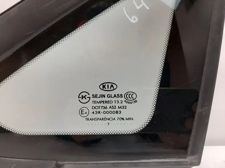 Kia Carens II (2006 - 2012) 43R000083 Треугольное стекло кузова — фото 3