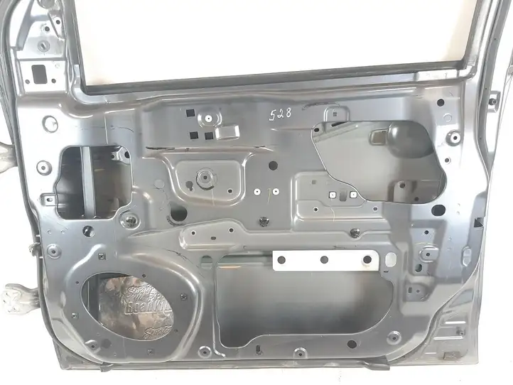Isuzu D-Max (2019 - ) Дверь — фото 21