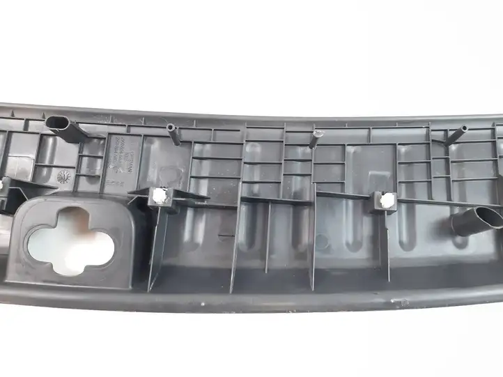 Volkswagen Caddy (2015 - 2020) 2K0864583AT Отделка порога багажника — фото 9