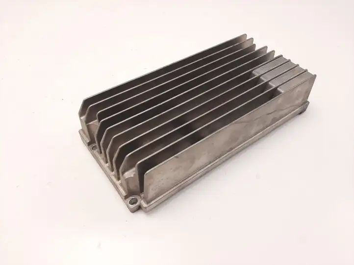 Audi A4 S4 B8 8K (2007 - 2011) 8T0035223S Усилитель звука — фото 4