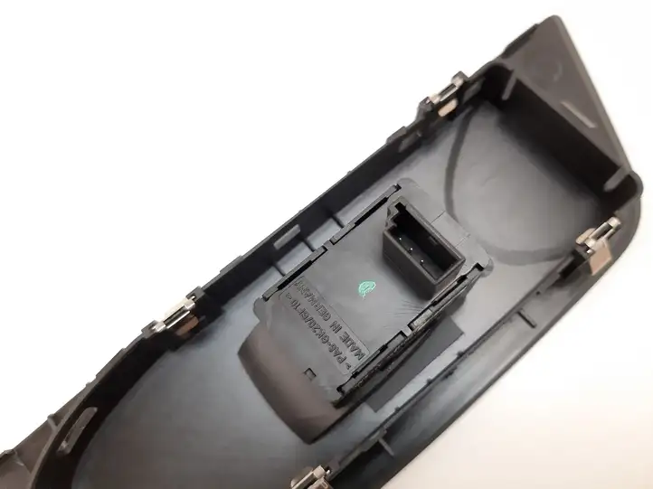 BMW X1 E84 (2009 - 2015) 299294 Кнопка стеклоподъемников — фото 3