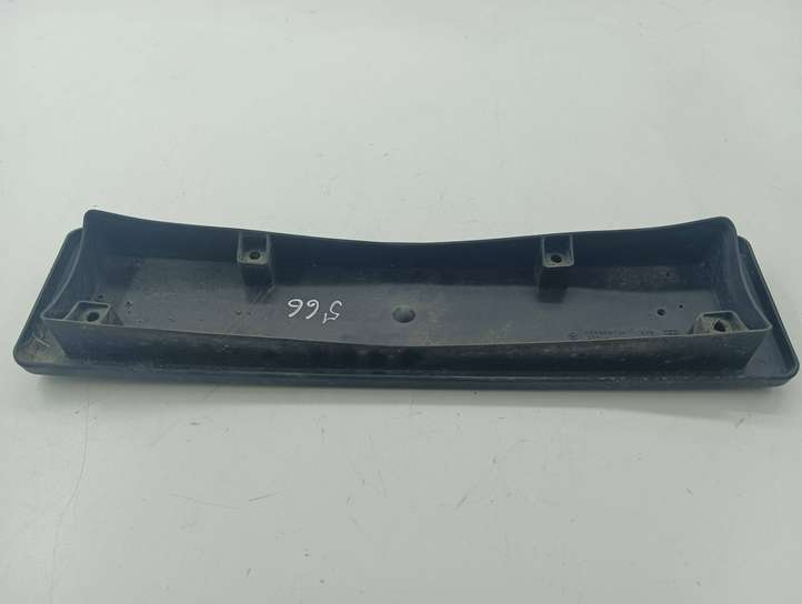 Chrysler PT Cruiser (2000 - 2010)  05288873A Рамка номерного знака
