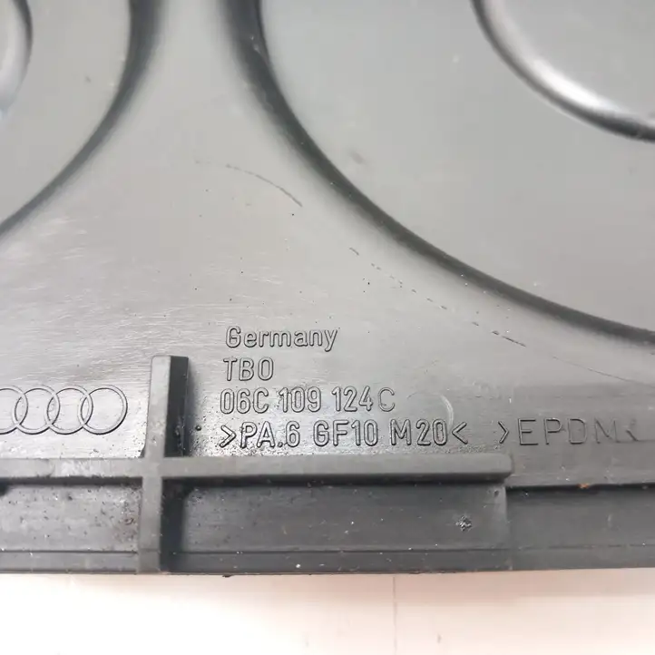 Audi A4 S4 B6 8E 8H (2000 - 2006) 06C109124C Защита ремня ГРМ — фото 4