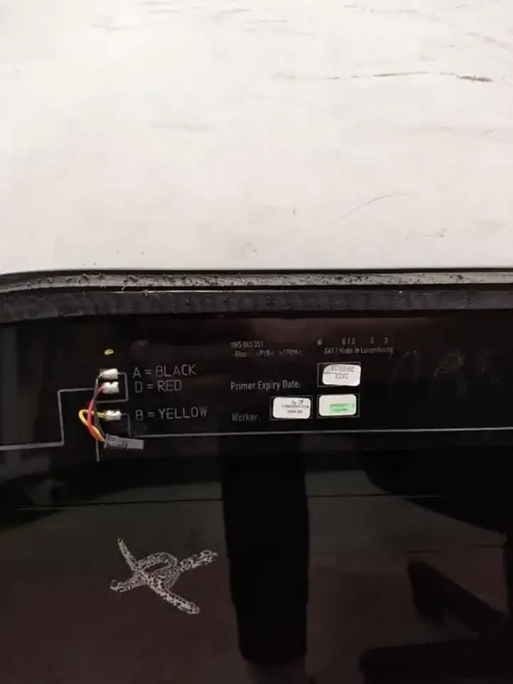 Bentley Continental (2003 - 2017)  3W5845051 Заднее стекло