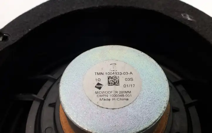 Tesla Model X (2015 - 2021) 100483303A Динамики передних дверей — фото 5