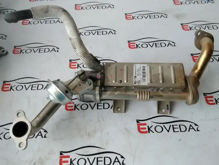 Toyota Verso (2012 - 2015) 256010R020 Охладитель клапана EGR — фото 1