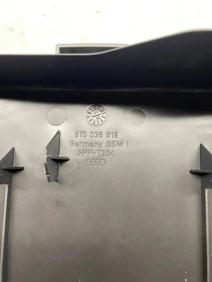 Audi A5 (2007 - 2011)  8T0035619 Другая деталь салона