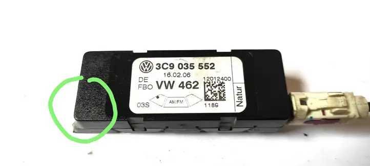Volkswagen PASSAT B6 (2005 - 2010) 3C9035552 Усилитель антенны — фото 1