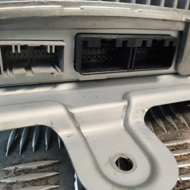 Ford Explorer (2010 - 2015) CT4T18B849AA Усилитель звука — фото 4