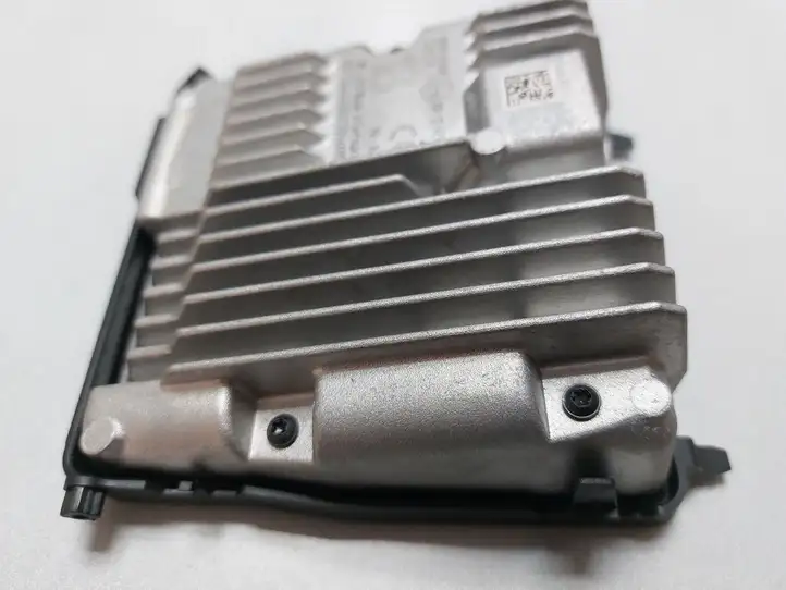 Toyota Auris E180 (2012 - 2018) 8818102060 Камера в лобовом стекле — фото 3