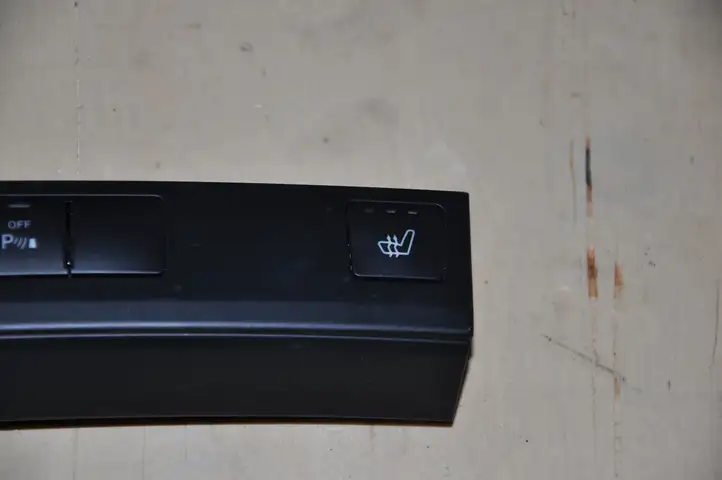 Mercedes-Benz E W212 (2009 - 2016) a2128202610 Включатель обогрева — фото 4