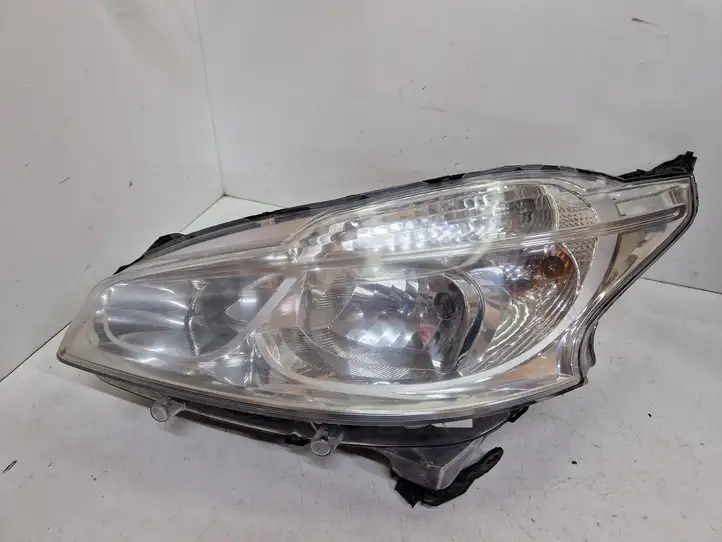 Peugeot 208 (2012 - 2015) 9802221880 Передняя фара — фото 1