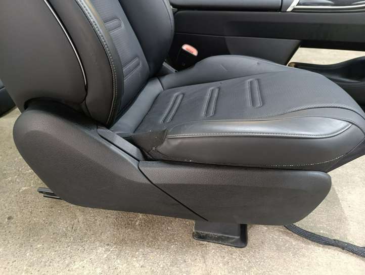 Mercedes-Benz EQE v295 (2022 - )  A2976804304 Комплект отделки дверей