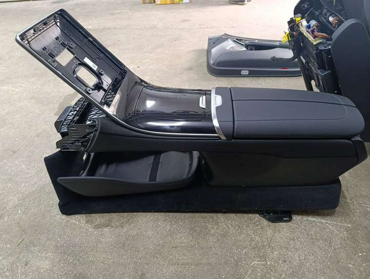 Mercedes-Benz EQE v295 (2022 - )  A2976804304 Комплект отделки дверей