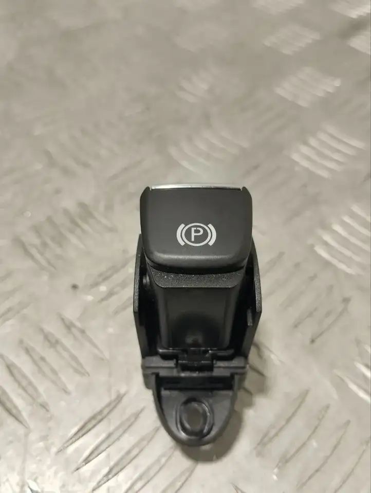 Maserati Levante (2017 - ) 670044769 Кнопка ручного тормоза — фото 3