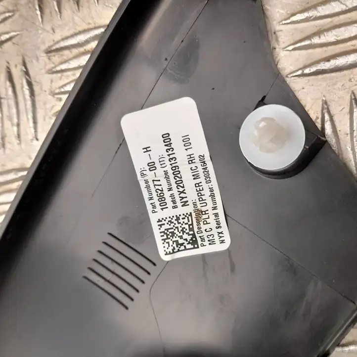 Tesla Model 3 (2017 - 2023) 108627700H Обшивка стойки C — фото 5