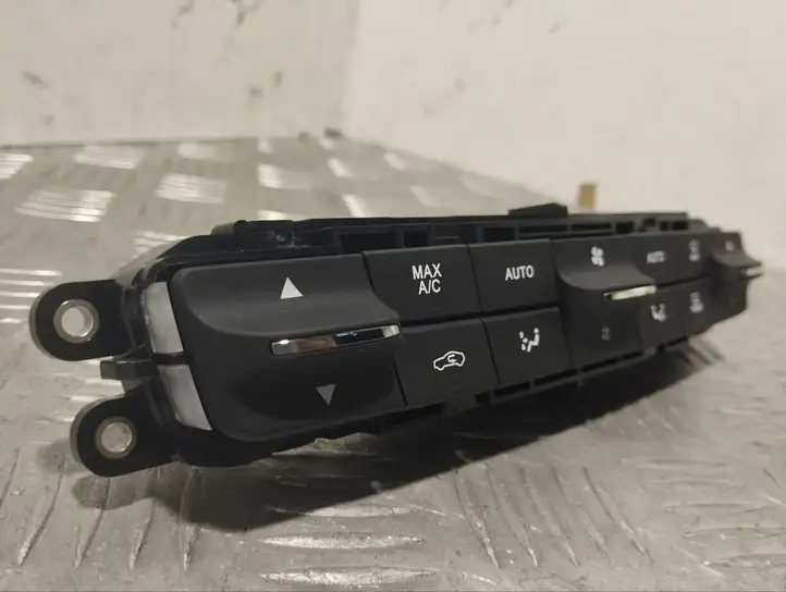 Maserati Levante (2017 - ) 06701263230 Кнопка кондиционера — фото 2