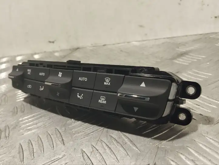 Maserati Levante (2017 - ) 06701263230 Кнопка кондиционера — фото 3