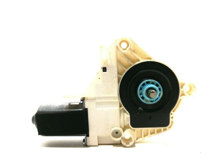 Audi A4 (2007 - 2011)  8K0959801A электродвигатель переднего стеклоподъемника