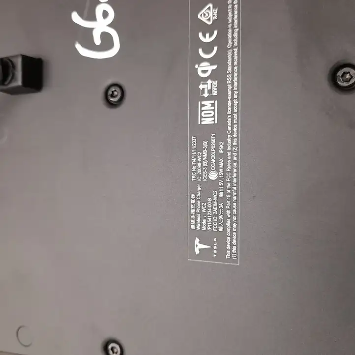 Tesla Model 3 (2017 - 2023) 154123400B Модуль беспроводной зарядки — фото 4