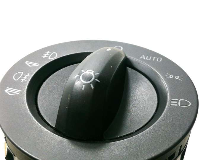 Audi A6 (2004 - 2008)  4F2941531D Включатель фонарей
