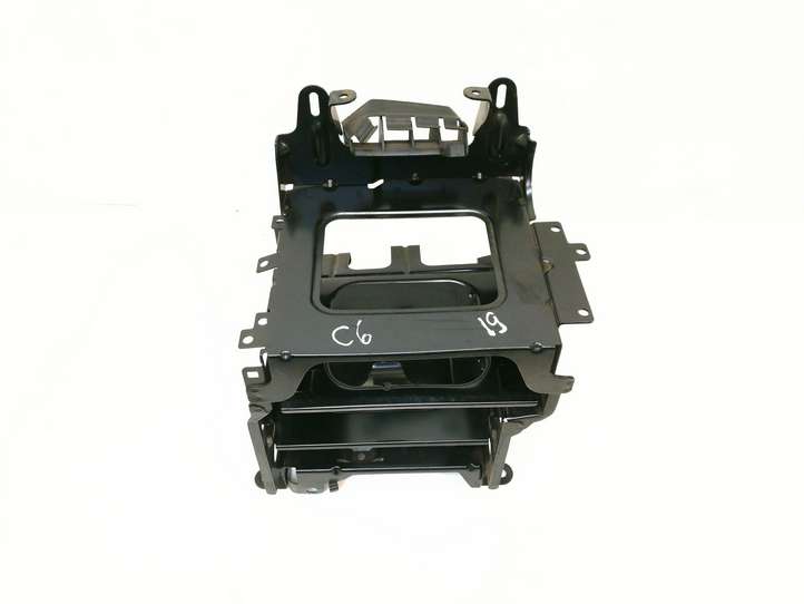 Audi A6 (2004 - 2008)  4F0035209C Держатель / кронштейн усилителя звука