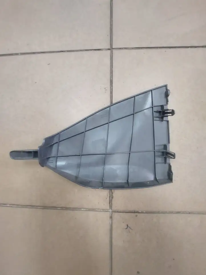 Toyota Prius (XW30) (2009 - 2015) 5881747020 Прочие детали салона — фото 2