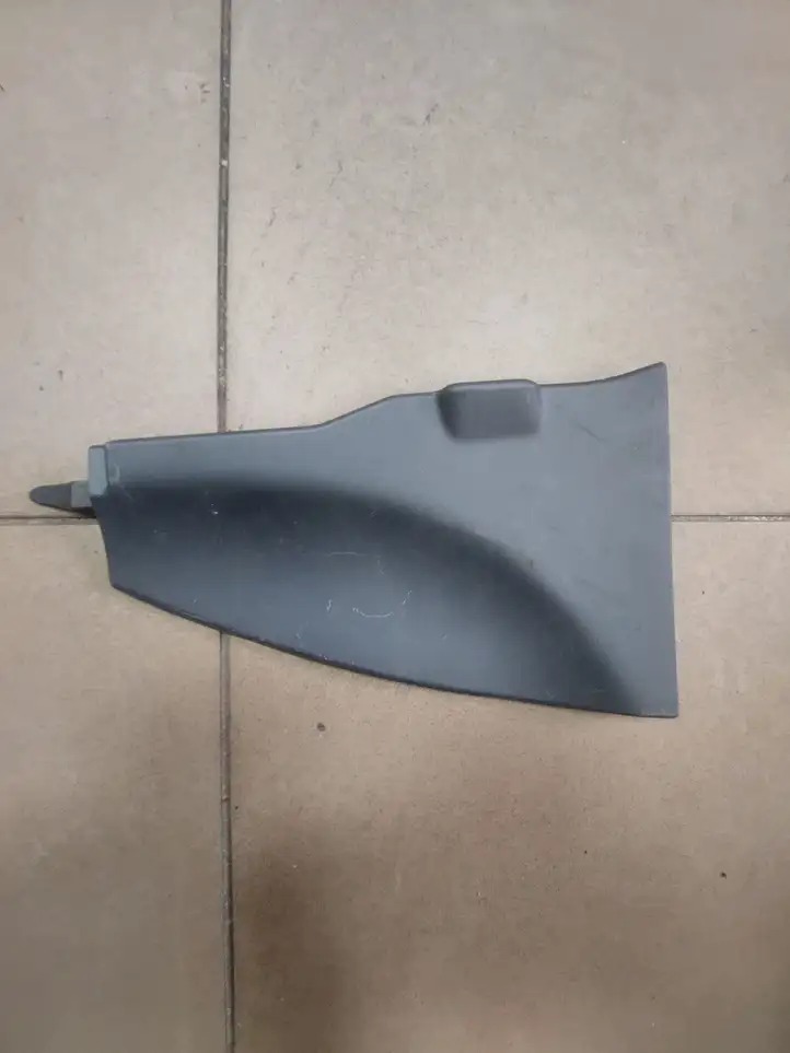 Toyota Prius (XW30) (2009 - 2015) 5881647020 Прочие детали салона — фото 1