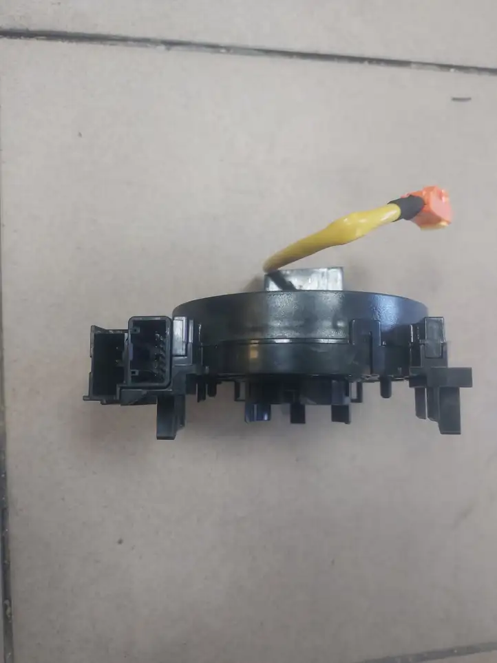 Toyota Auris E180 (2012 - 2018) 8N2H7N2414 Контактное кольцо SRS — фото 2