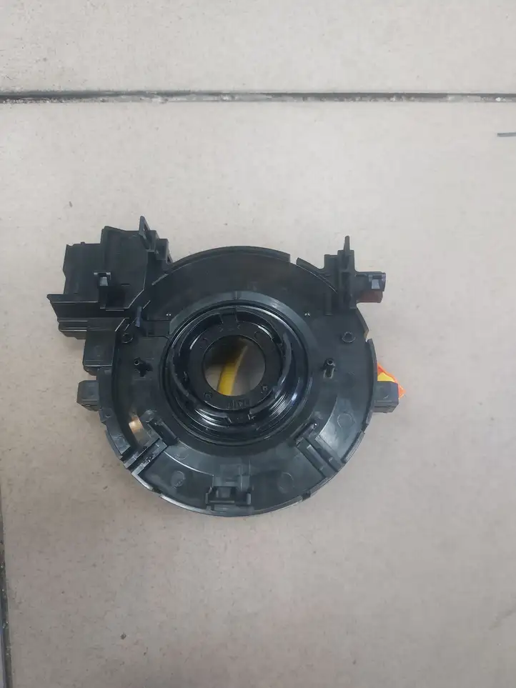 Toyota Auris E180 (2012 - 2018) 8N2H7N2414 Контактное кольцо SRS — фото 3