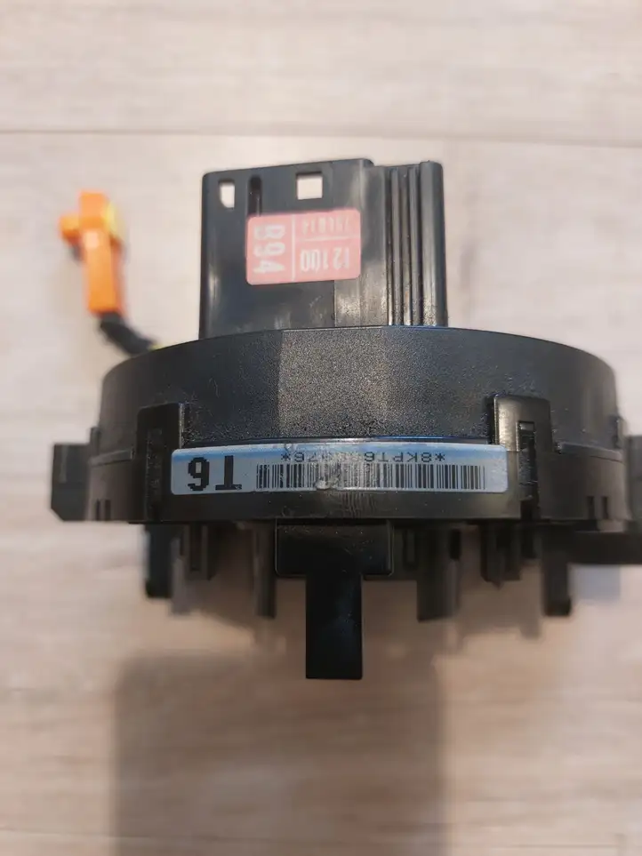 Toyota RAV 4 (XA40) (2012 - 2018) 8KPT686976 Контактное кольцо SRS — фото 2