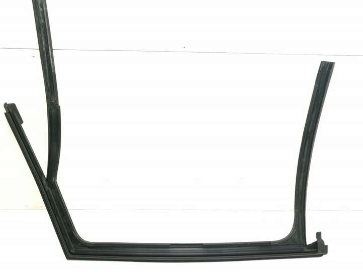 Audi Q5 (2008 - 2012)  8R0839440 Уплотнительная резина на задних дверях