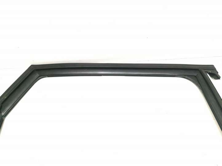 Audi Q5 (2008 - 2012)  8R0839440 Уплотнительная резина на задних дверях