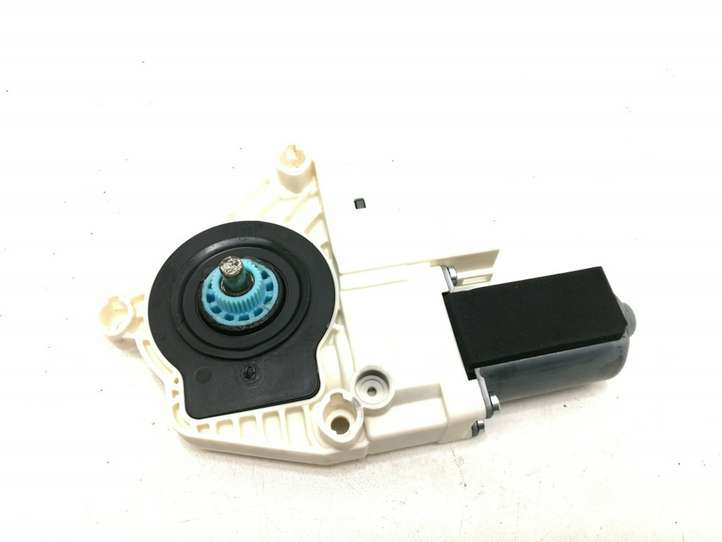 Audi A4 (2007 - 2011)  8K0959802A электродвигатель переднего стеклоподъемника