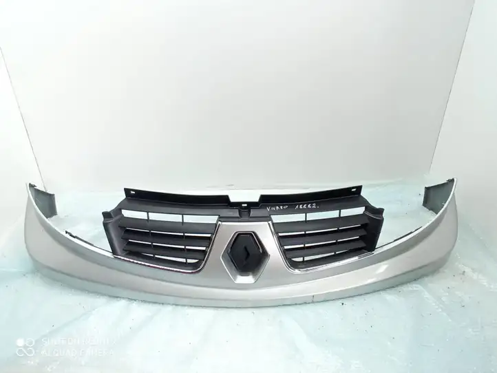 Renault Trafic II (X83) (2002 - 2014) Передняя решетка — фото 1