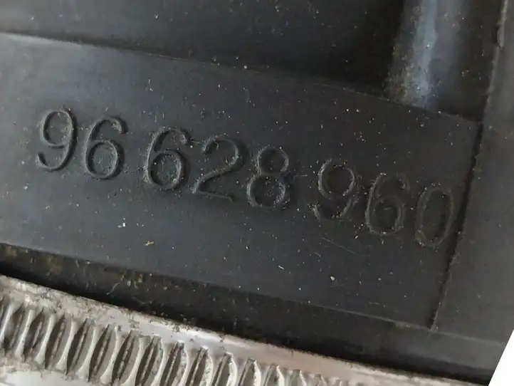 Chevrolet Captiva (2006 - 2011) 96628960 Трубка подачи воздуха — фото 8