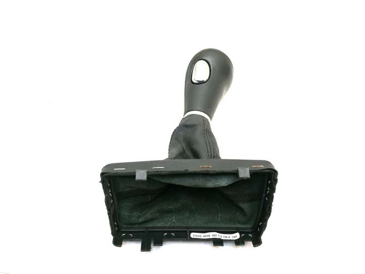 Audi A5 (2007 - 2011)  8K2713139A Отделка рычага переключения передач (кожа, головка)
