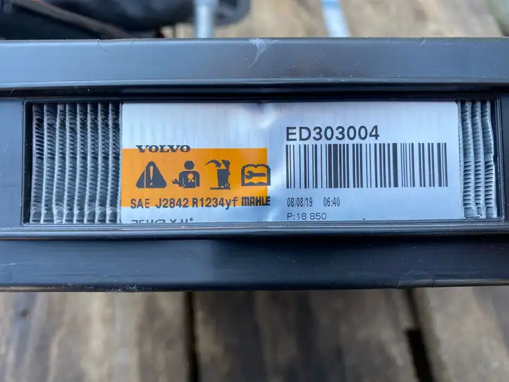 Volvo XC90 (2014 - 2019) ED303004 Испаритель кондиционера — фото 3