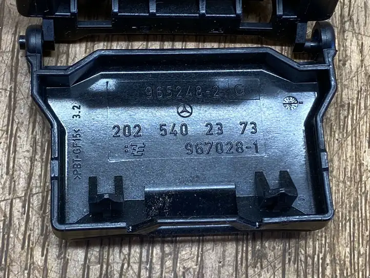 Mercedes-Benz GLE W166/C292 (2015 - 2019) 2025402373 Прочие детали салона — фото 3