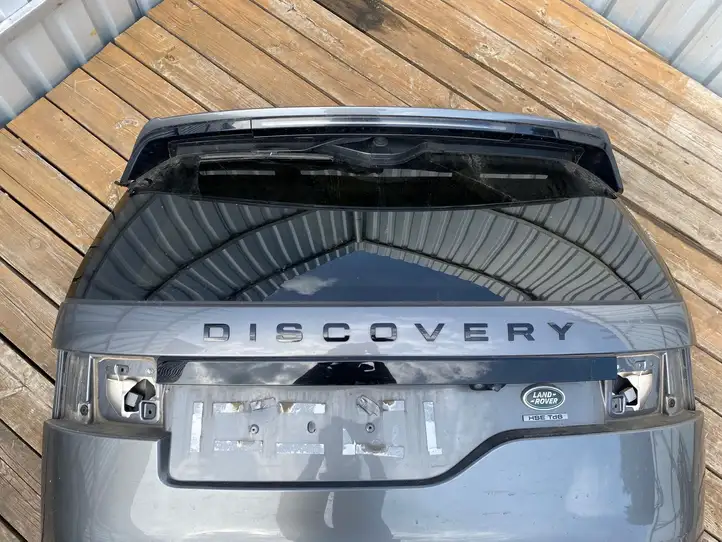 Land Rover Discovery 5 (2016 - ) LR080287 Крышка багажника — фото 7